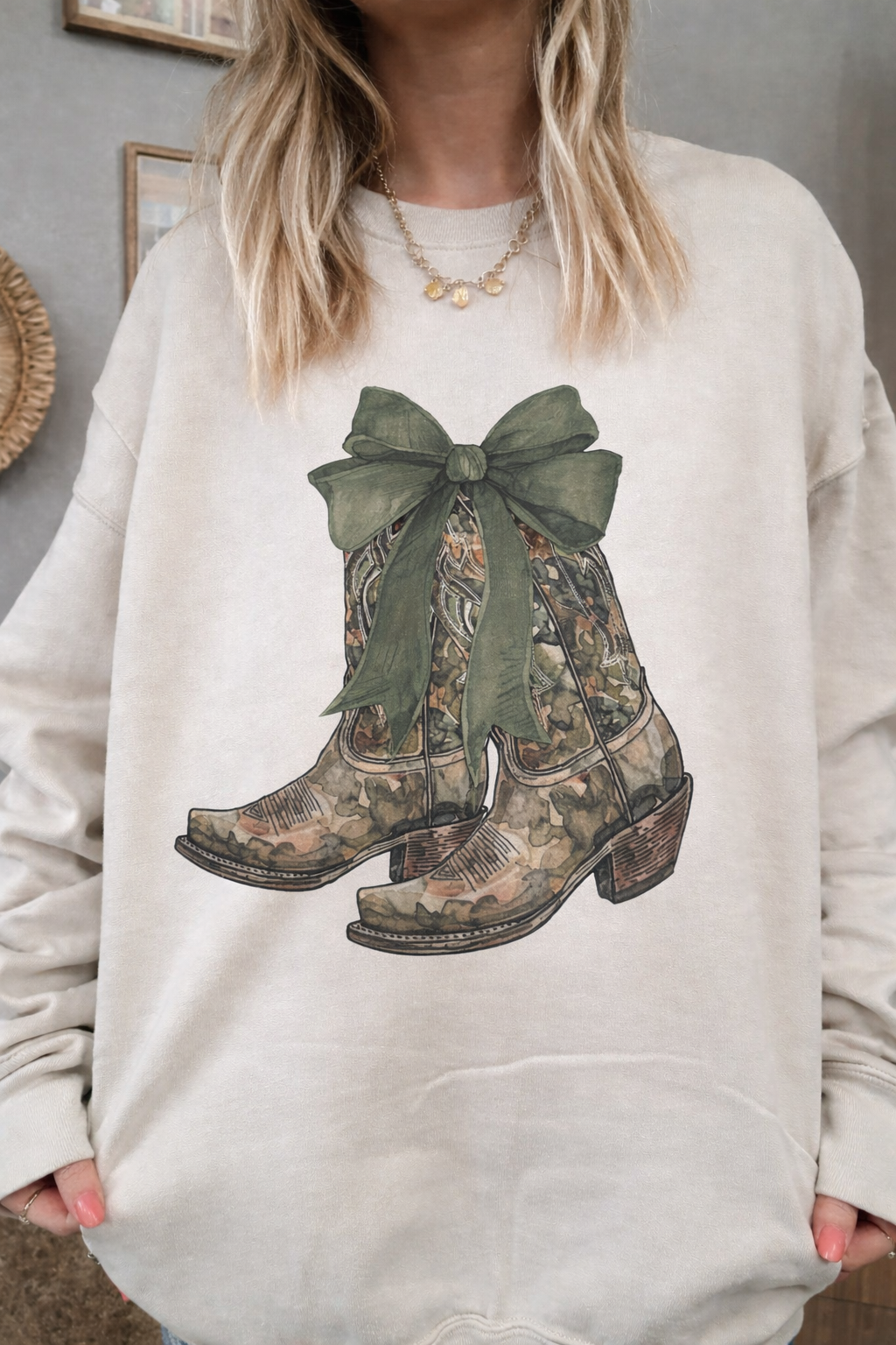 The Walking A - THE CAMO COQUETTE BOOTS CREWNECK