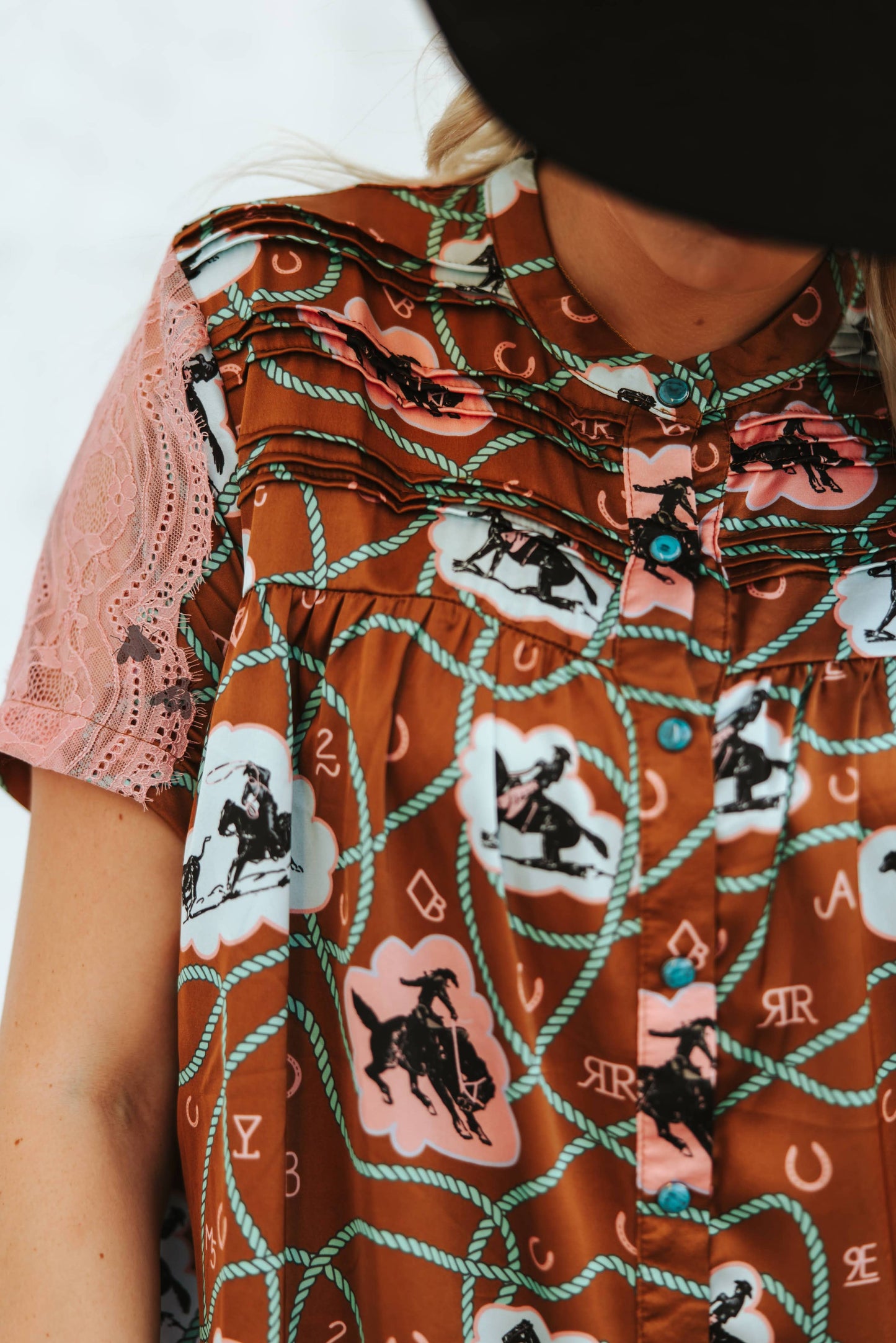 BLUSHIN BRONCO BUTTON DOWN SHIRT/CARDIGAN