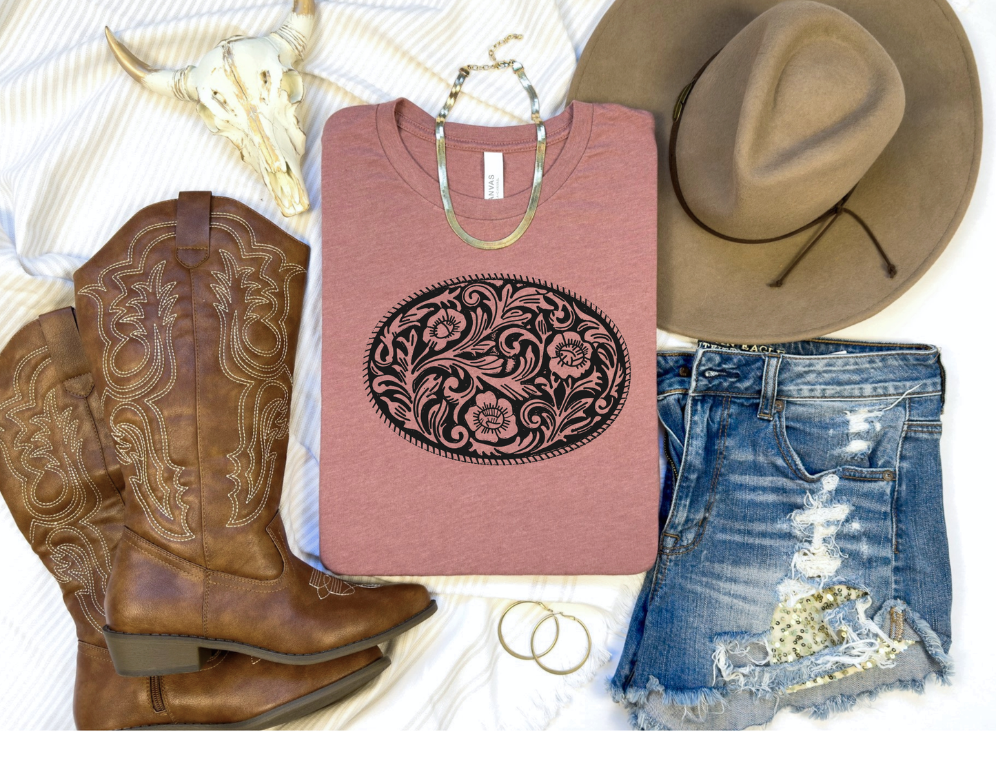 Belt Buckle | Western | Rodeo | Cowgirl | Mauve Graphic Tee